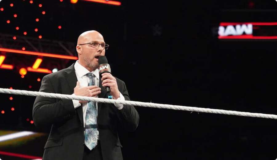 WWE RAW第1656期战报:罗林斯晋级铁笼资格赛,萨米·辛恩最后一战?