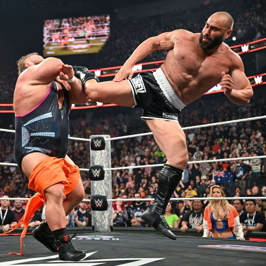 “保加利亚野兽”鲁瑟夫(Rusev)