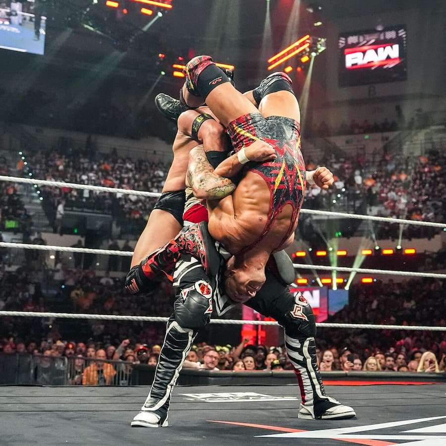 查德·盖博(Chad Gable)与潘塔(Penta)