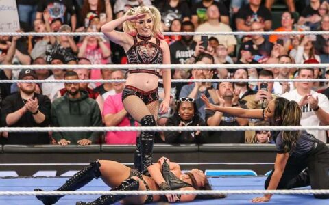 亚历克萨·布里斯（Alexa Bliss）小魔女