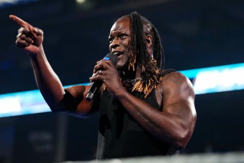 WWE SmackDown五大看点：怀亚特家族搅局冠军赛，二柱子警告约翰·塞纳！