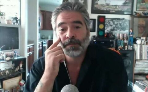 AJ·李回归竟遭炮轰？前WWE写手：她就是个二线选手，贝基怕她简直可笑！