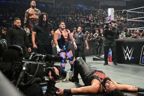 WWE SmackDown第1350期：索罗西科亚带领团队摧毁了狼人法图