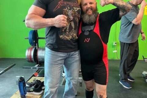 布洛克·莱斯纳近两年未现身WWE，如今这身板依旧“野兽”！