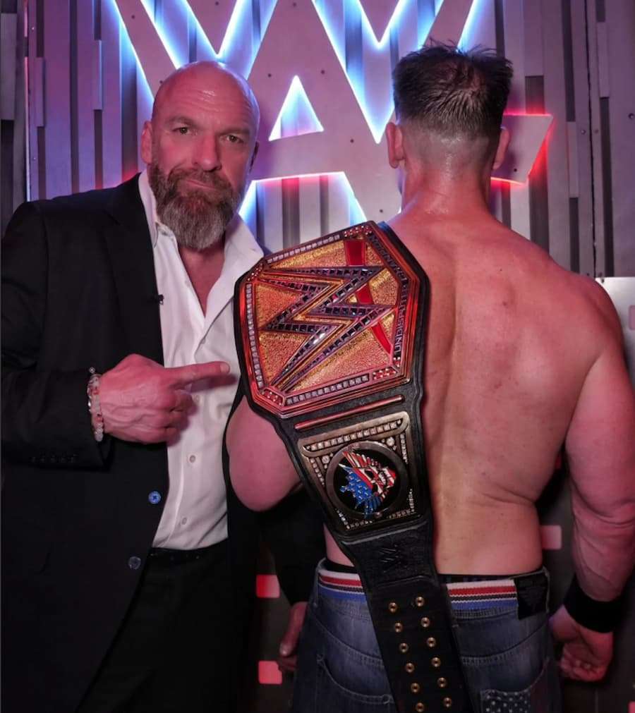 约翰塞纳(John Cena)与王大锤(Triple H)说法不一:后台不和传闻四起