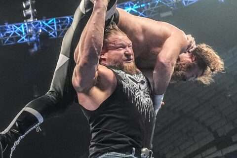 【已更新】WWE SmackDown第1359期：布洛克莱斯纳突然回归，攻击了萨米辛和约翰塞纳，AJ李回归