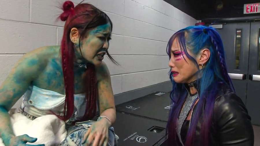 明日华(Asuka)和宝成海里(Kairi Sane)