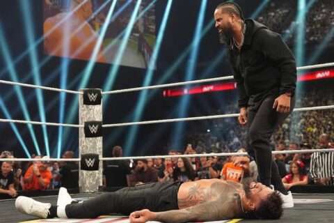WWE RAW第1684期：吉米乌索从布朗布雷克和布朗森里德的攻击中救出了杰乌索