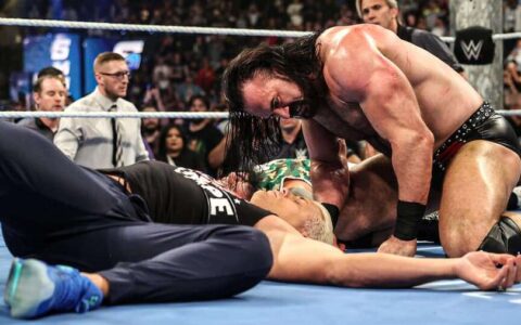 【已更新】WWE SmackDown第1366期：德鲁麦金泰尔砍刀脚击倒科迪罗兹