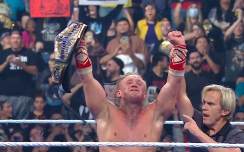 “疯皇”归来！伊利亚·德拉古诺夫阔别 57 周震撼回归 SmackDown：新形象、新冠军、新冲突爆发！