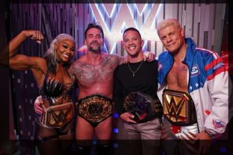 前 AEW 顶尖选手齐聚 WWE 冠军之列！CM 朋克一张合影引爆摔角界！