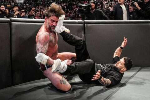 【已更新】WWE RAW第1705期：cm朋克惨遭芬巴洛尔偷袭