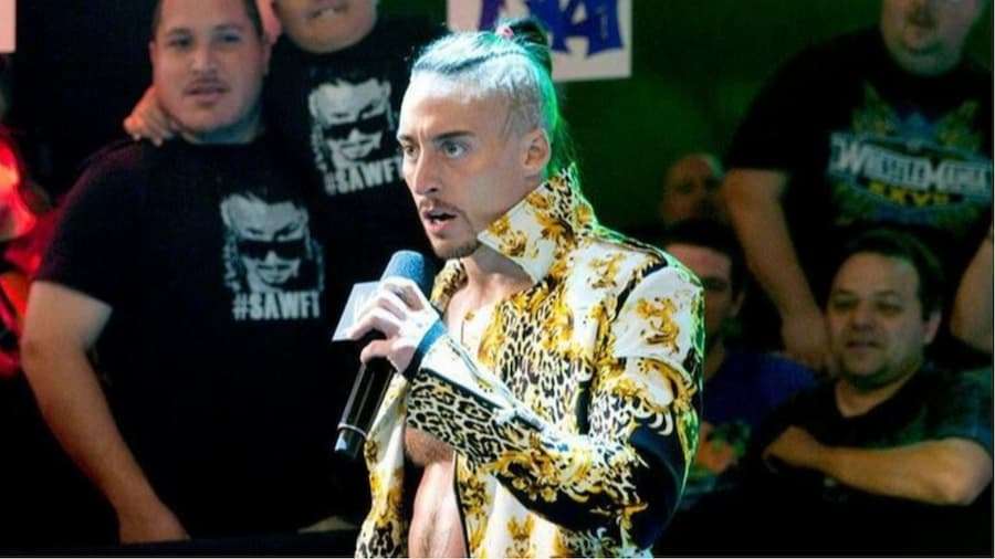 恩佐阿莫雷 (Enzo Amore)