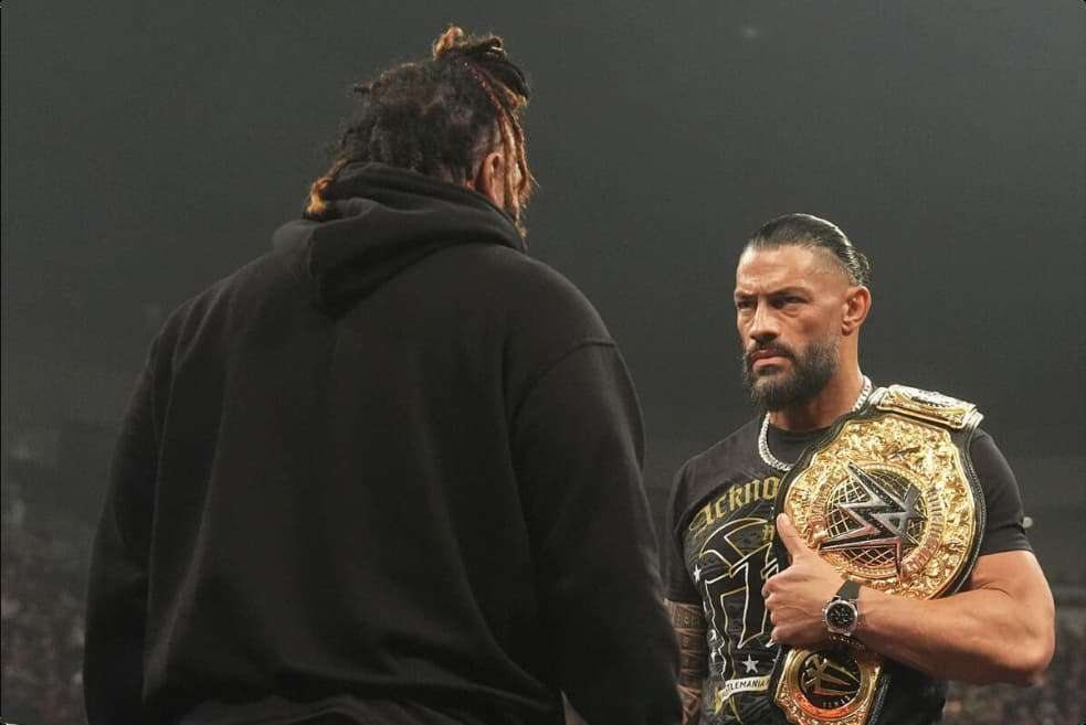 罗曼·雷恩斯(Roman Reigns)与雅各布·法图(Jacob Fatu)
