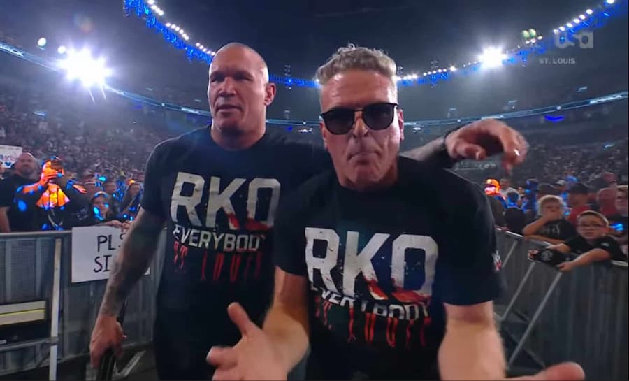 帕特麦卡菲(Pat McAfee)被揭晓为神秘幕后人物,并正式站队兰迪奥顿(Randy Orton)