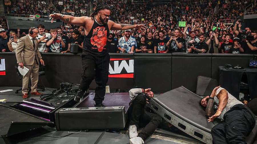 【已更新】WWE RAW第1720期：法图再次重创罗曼雷恩斯