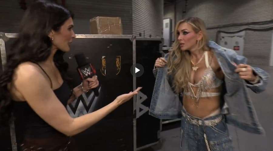 夏洛特·弗莱尔(Charlotte Flair)。