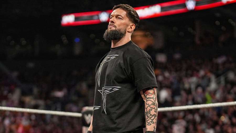 芬·巴洛尔（Finn Bálor）